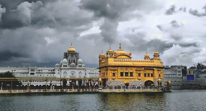 Golden-Triangle-Tour-With-Golden-Temple